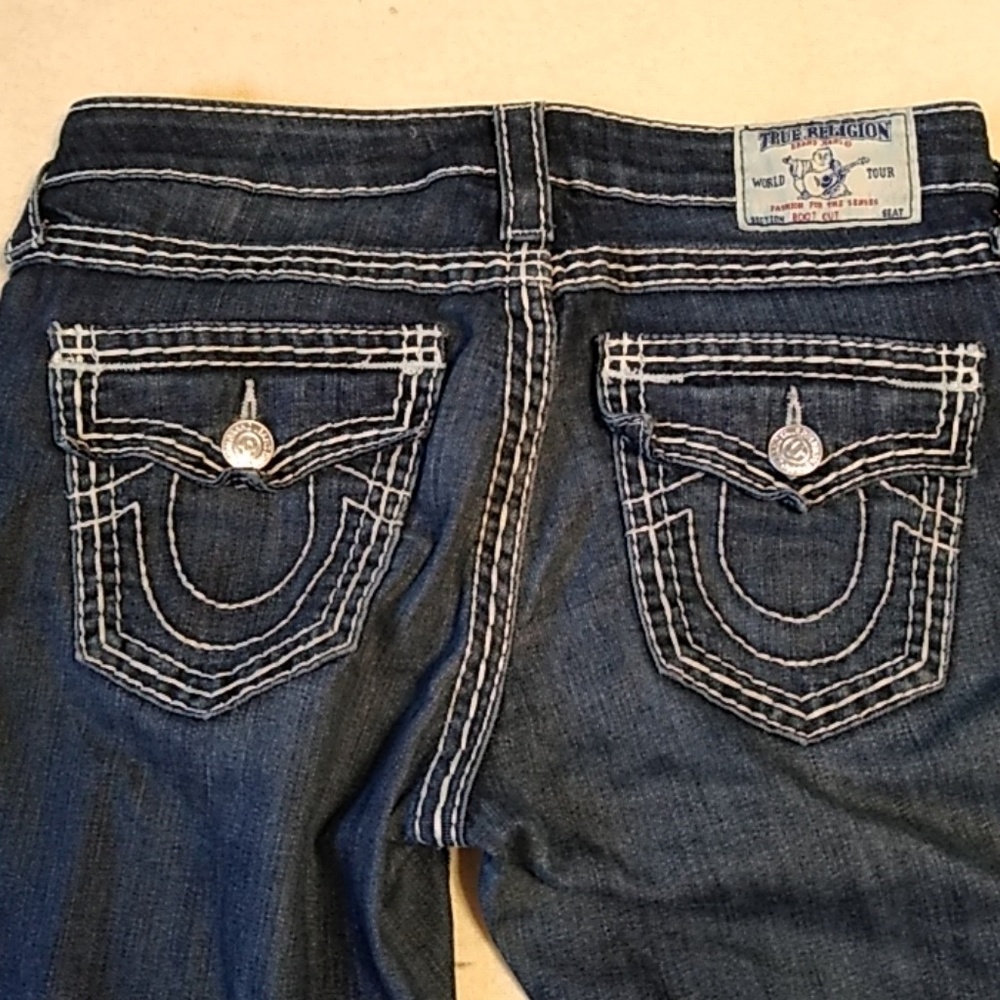 True religion bootcut size 27. like new!!